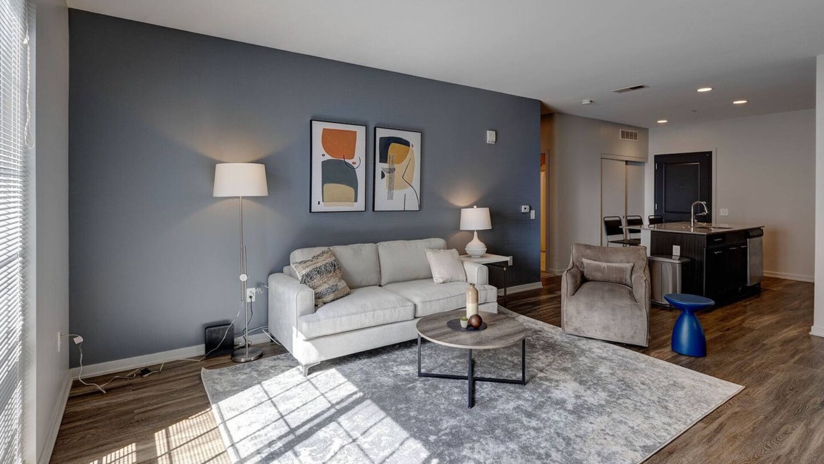 Grove City Apartment | Modern Apartment in Prime Location (ID4290X54)