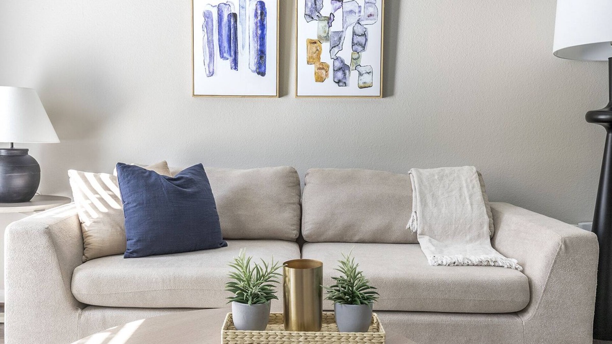 Stone Oak Apartment | Modern Apartment in Prime Location (ID8966X34)