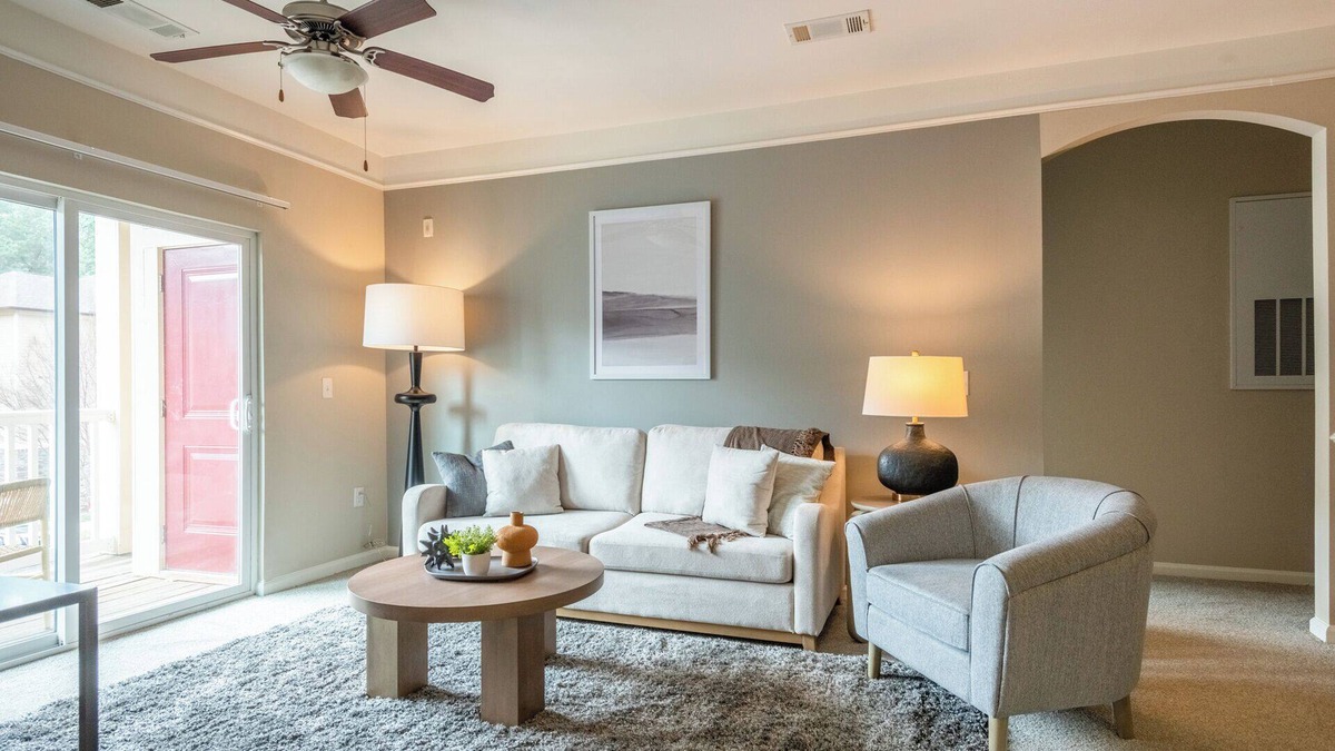 Wake Forest Apartment | Modern Apartment in Prime Location (ID7358X81)