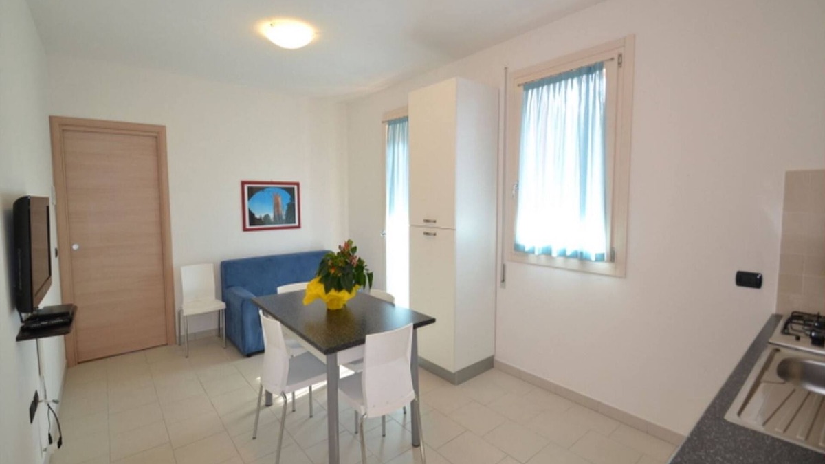 Rosapineta Apartment | Modern apartment with balcony in Rosolina Mare