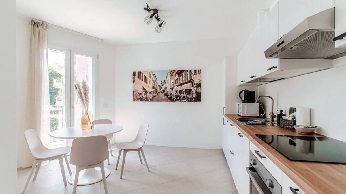 Como Apartment | Modern apartment just minutes from Como Center and Cernobbio (MENAGGIO)