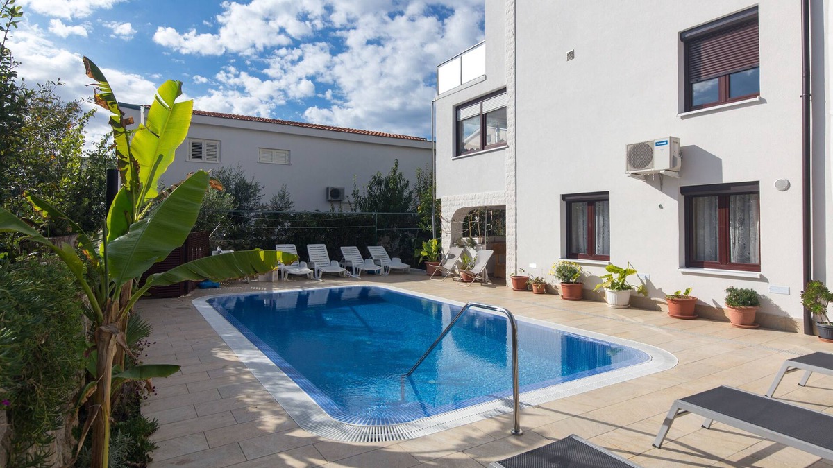 Krk Apartment | Modern apartment Koralj with Pool No. 2