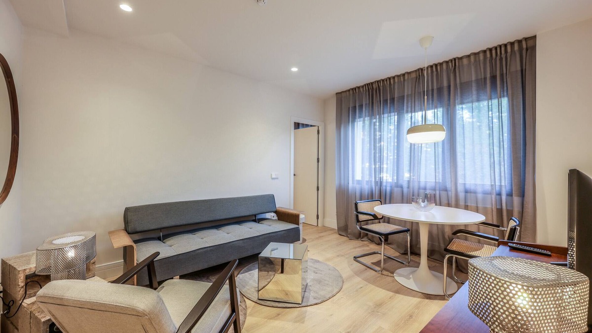 Puerta del Angel Apartment | Modern apartment near the Royal Palace 04