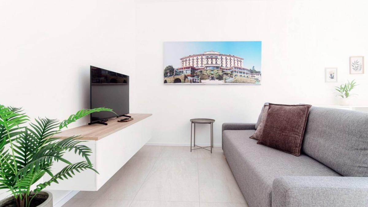 Como Apartment | Modern apartment near the center of Como (Tremezzo)
