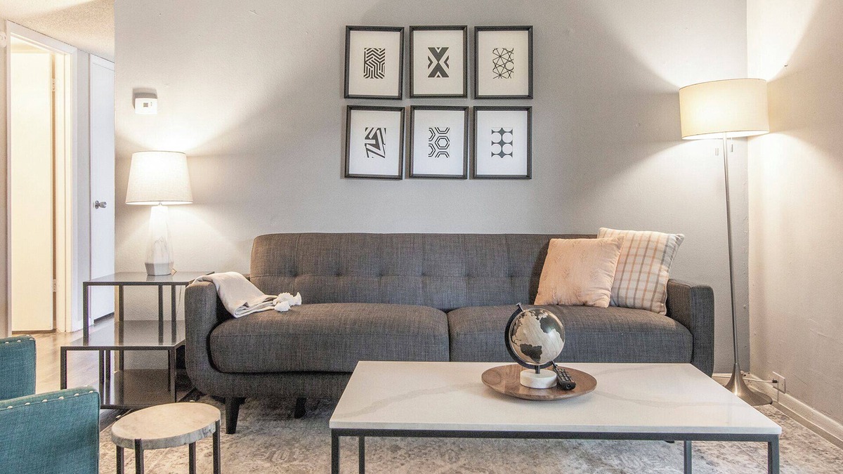 St. Petersburg - Clearwater Apartment | Modern Apartment in Prime Location (ID3735X8)