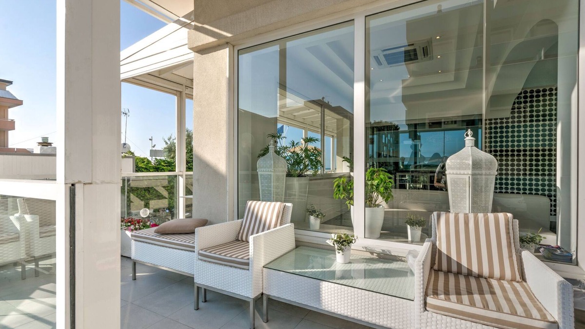 Viserbella Apartment | Modern Apartment with Spa in Rimini Italy