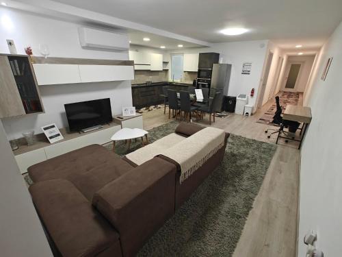 Luqa Apartment | Modern Apartment with Large Outdoor Area - Sleeps 7, Close to Malta International Airport