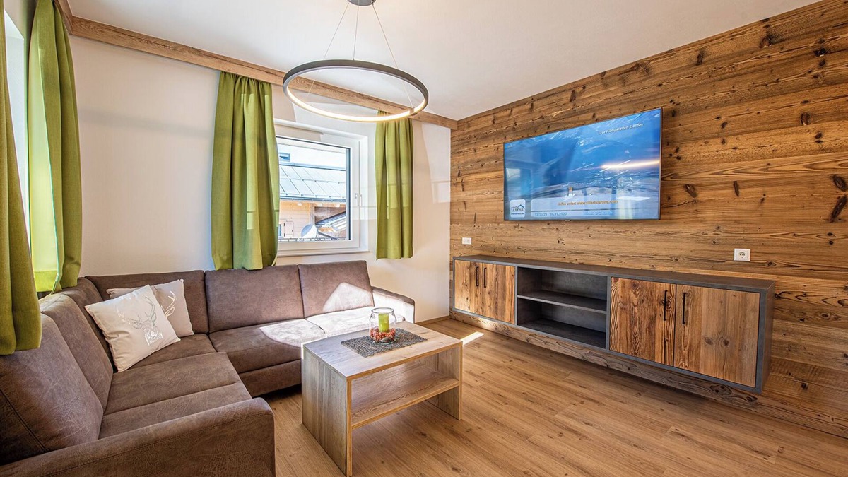 Hochkrimml Apartment | Modern apartment with mountain view, sauna, and close to the slopes