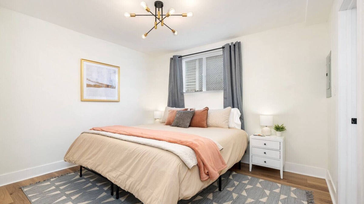 Downtown Columbus Apartment | Modern Apt | Parking | Near German Village + Dtwn