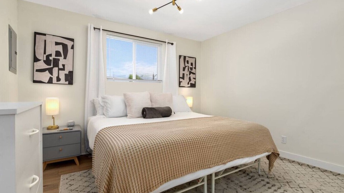 Downtown Columbus Apartment | Modern Apt | Parking | Near German Village + Dtwn