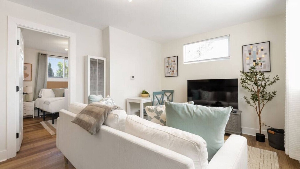 Downtown Columbus Apartment | Modern Apt | Parking | Near German Village + Dtwn