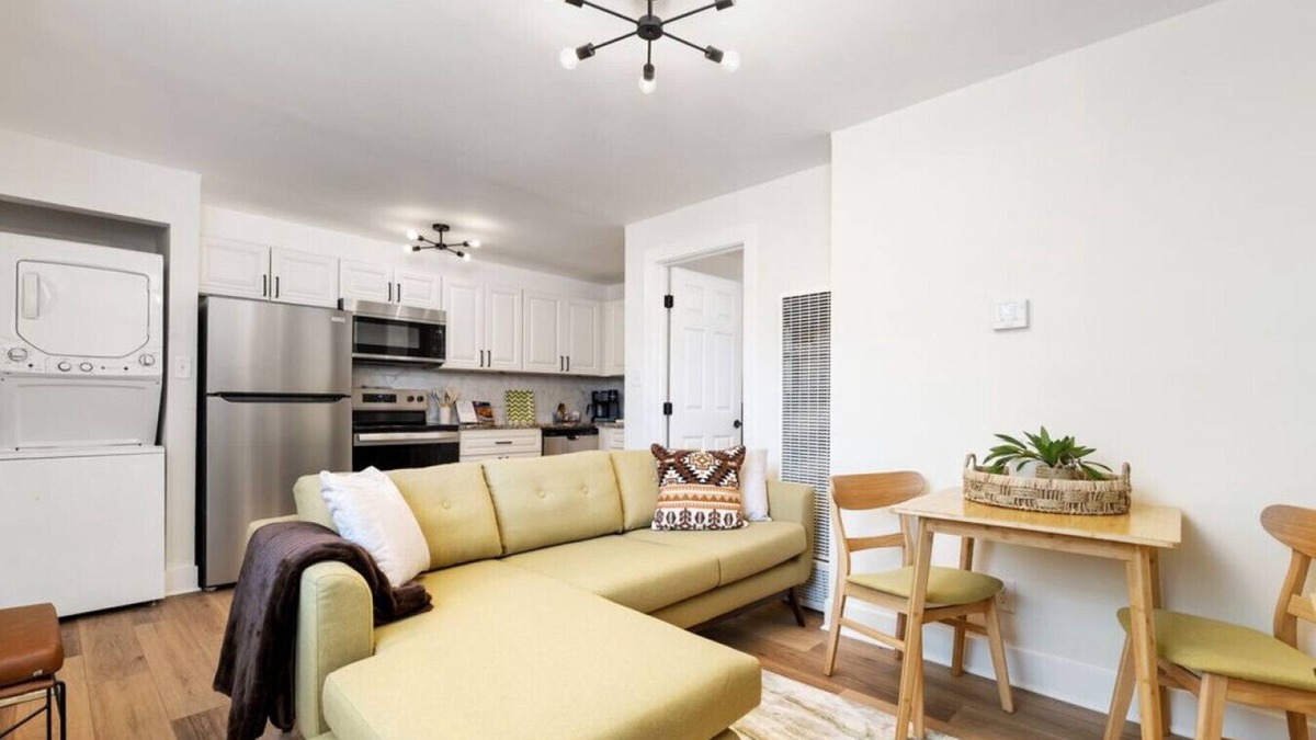 Downtown Columbus Apartment | Modern Apt | Parking | Near German Village + Dtwn