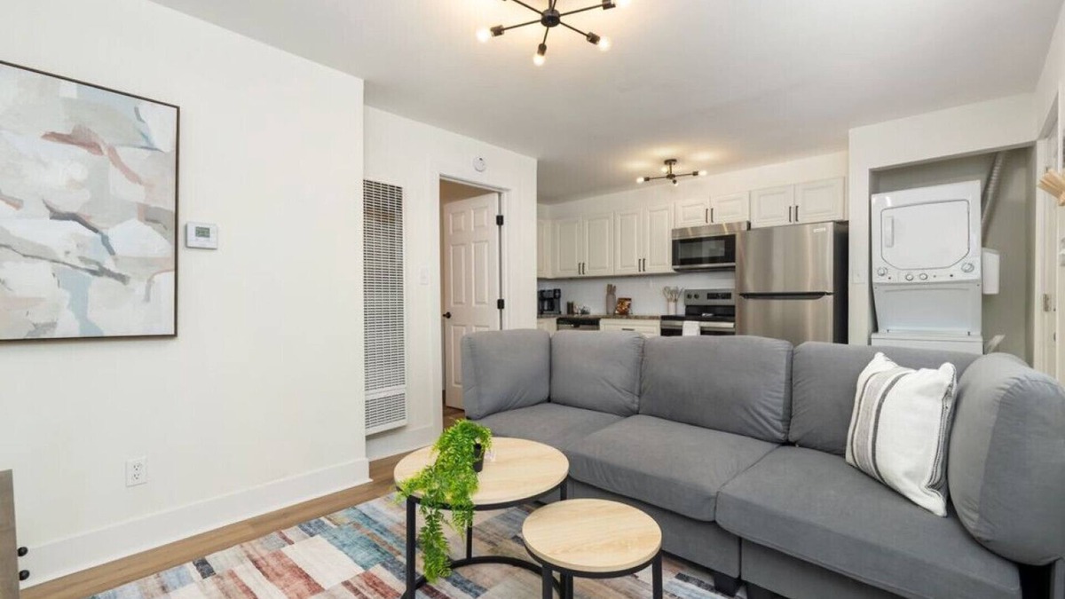 Downtown Columbus Apartment | Modern Apt | Parking | Near German Village + Dtwn