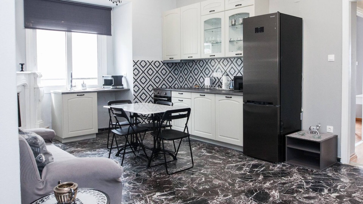 Galatsi Apartment | Modern apt with Increbilbe Athens Views