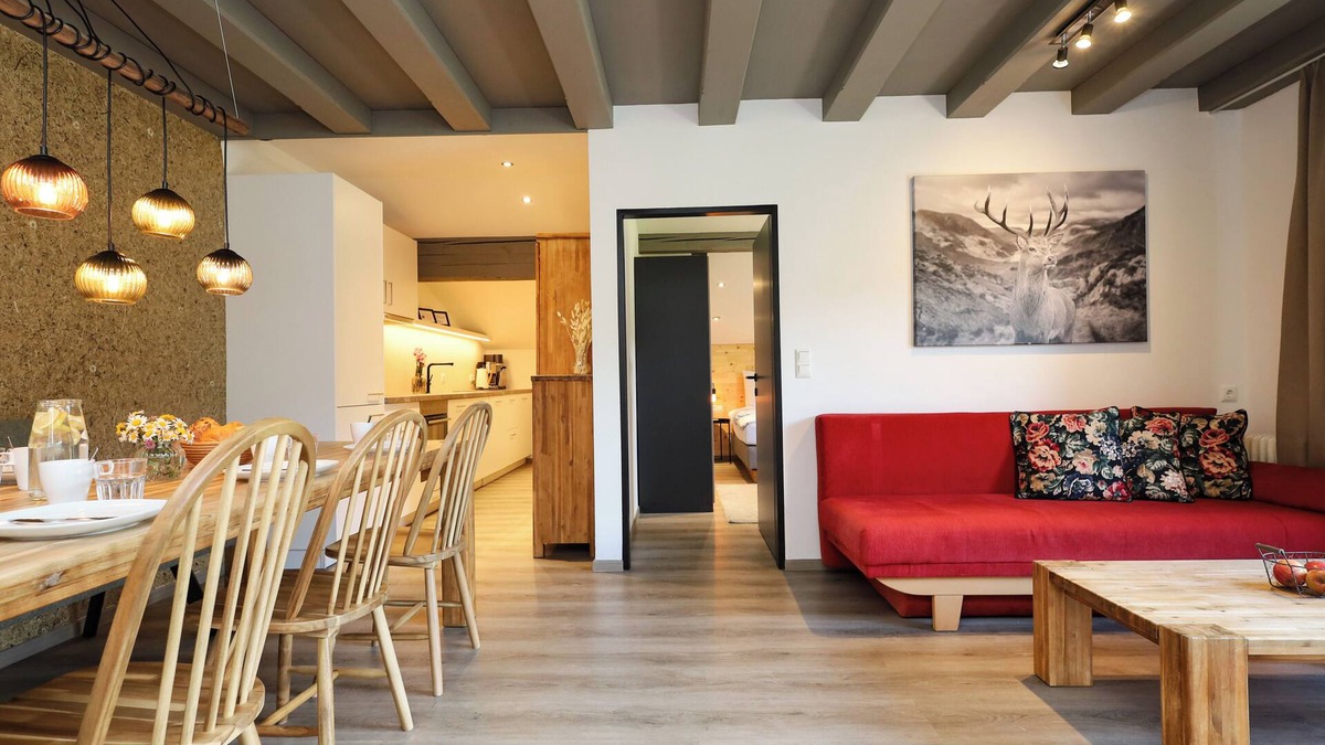 Hopfgarten Markt Apartment | Modern apartment, 500m to the ski lift