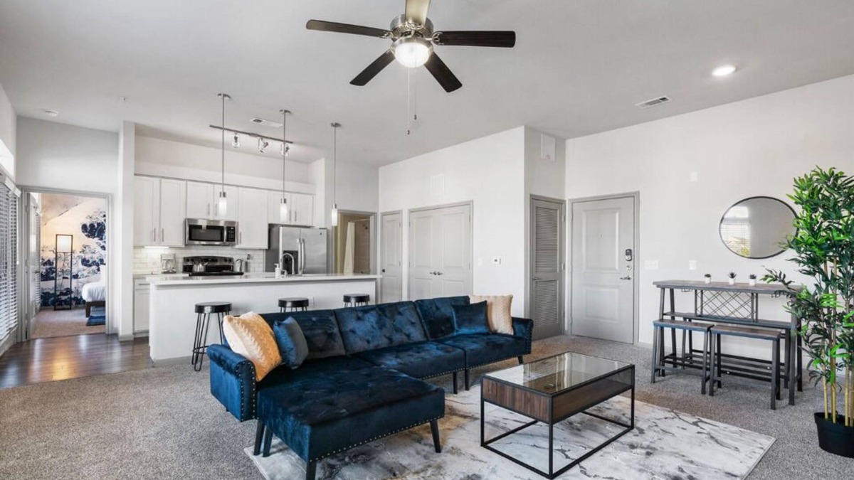 Montopolis Apartment | Modern Austin 2BR 2B Unit with Pool,Parking & WiFi