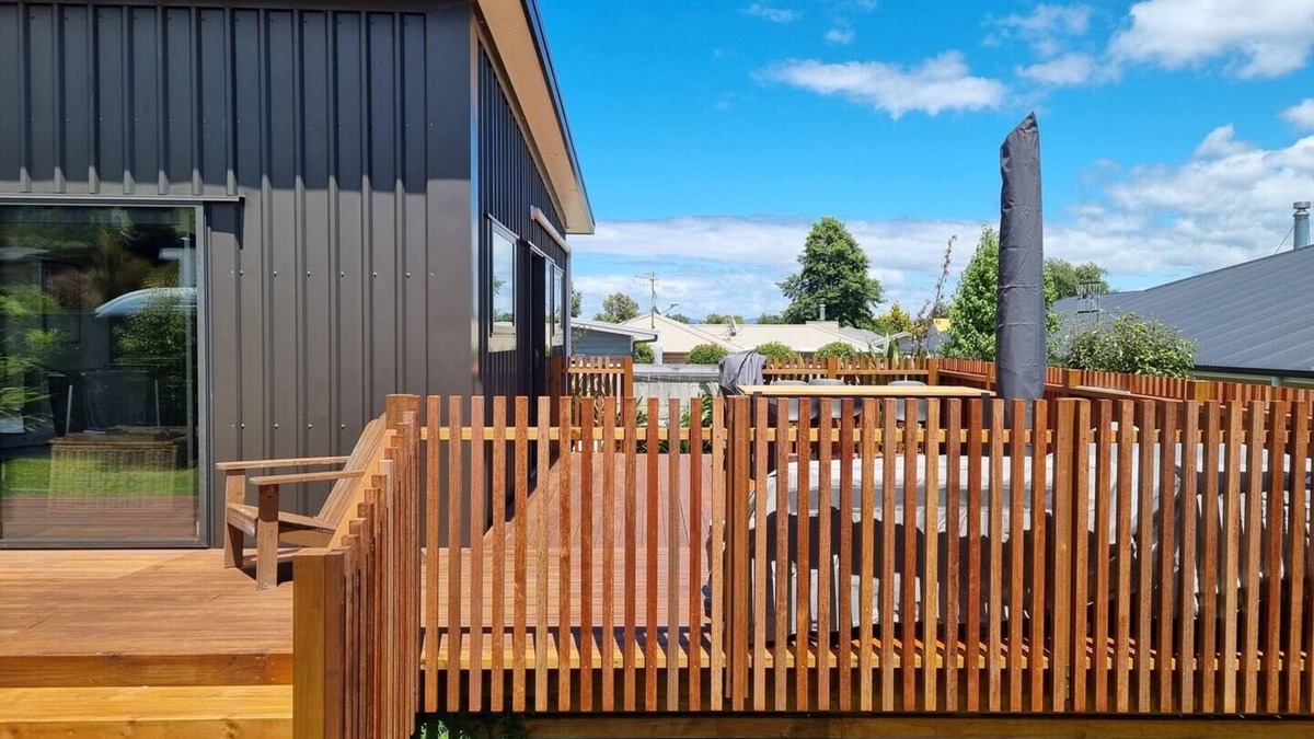 Kinloch House | Modern bach ideal for rest and relaxation