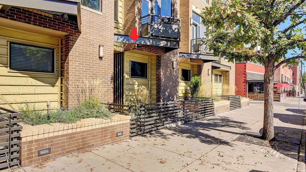 Ballpark House | Modern Ballpark 2-bedroom townhome with private roof deck and attached garage