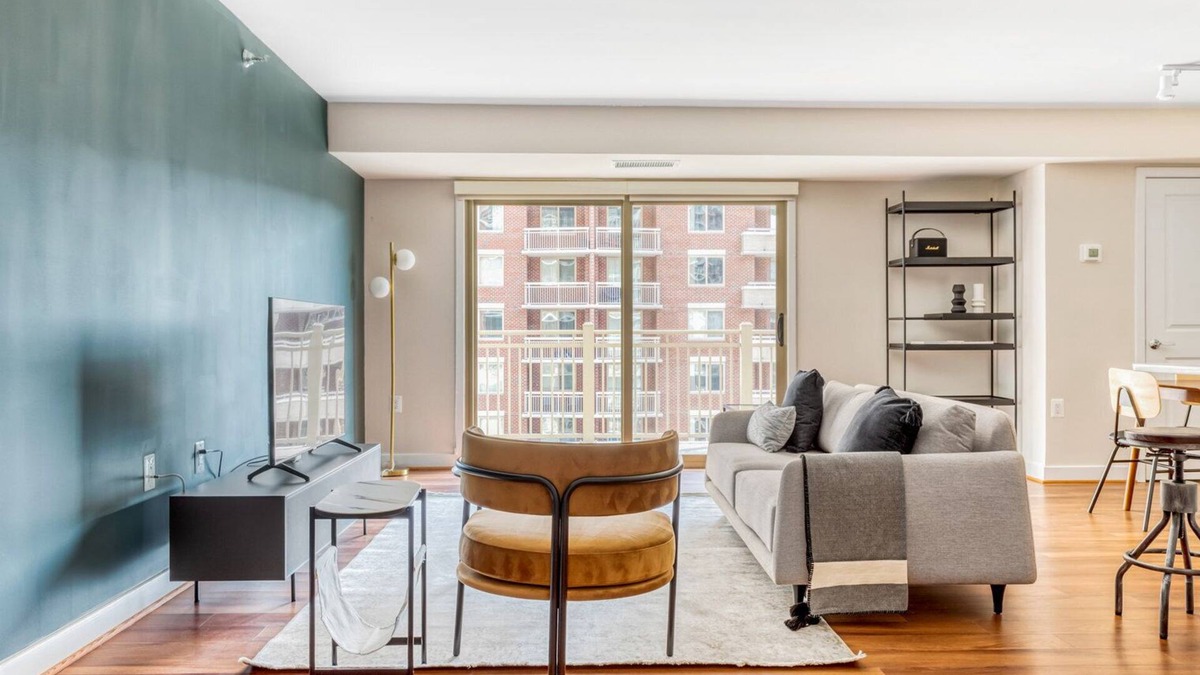 Ballston Apartment | Modern Ballston 2BR w/Concierge, W/D & Pool, near Metro, by Blueground