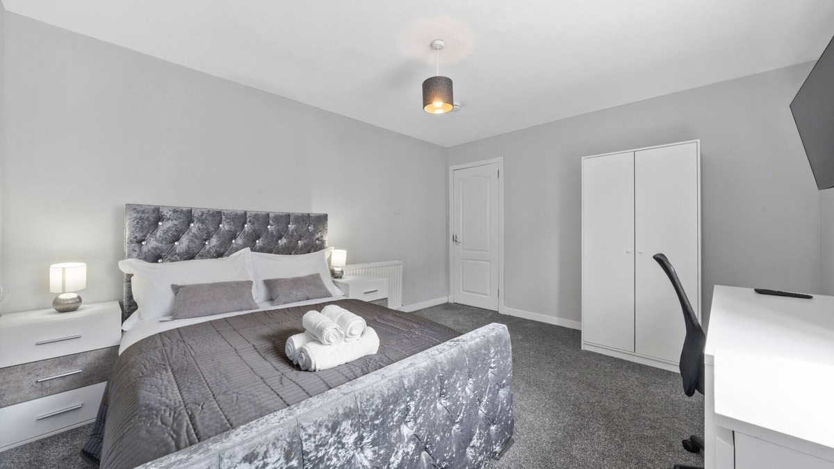 Bannockburn Bed & Breakfast | Modern Bannockburn Guest House - Room 1