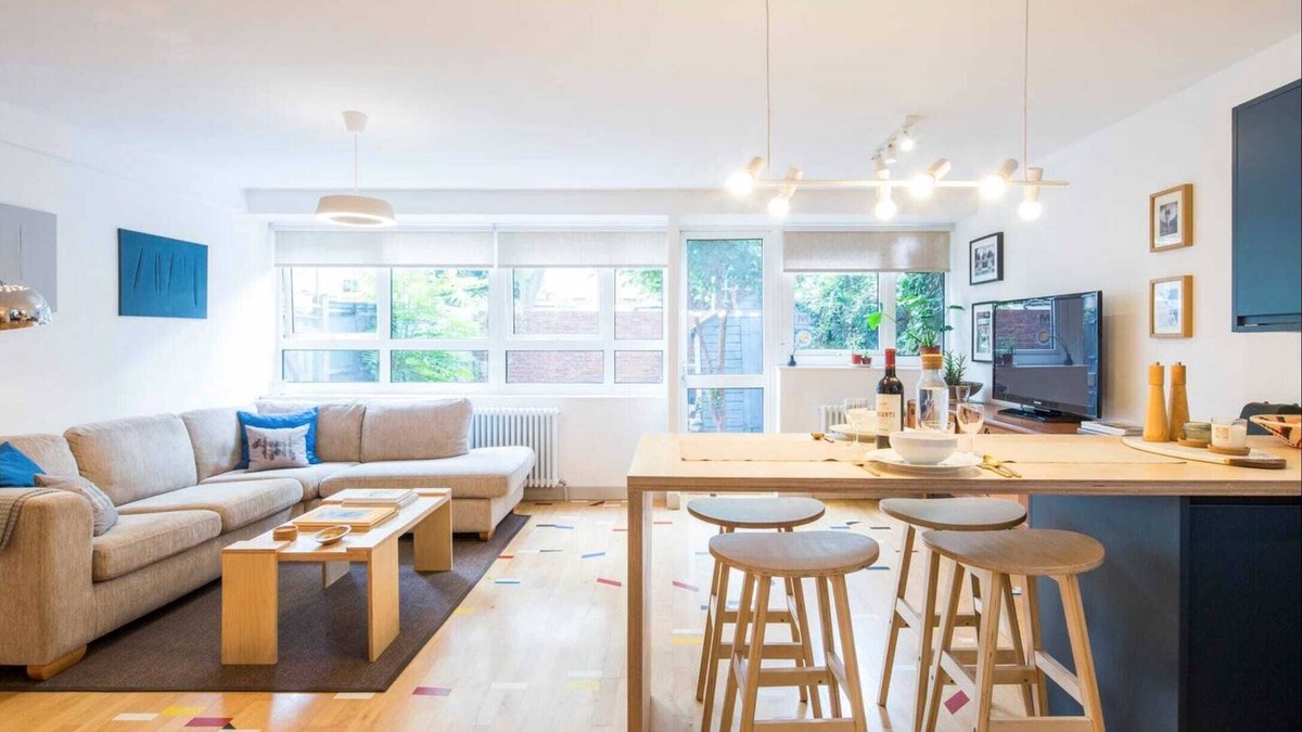 St. Mary's Park Apartment | Modern Battersea Flat + Close to Central London