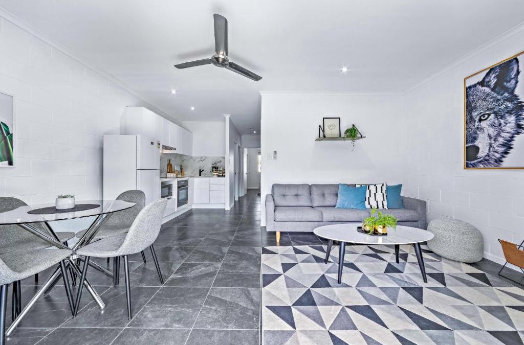 Cannonvale Apartment | Modern Beach Front Apartment