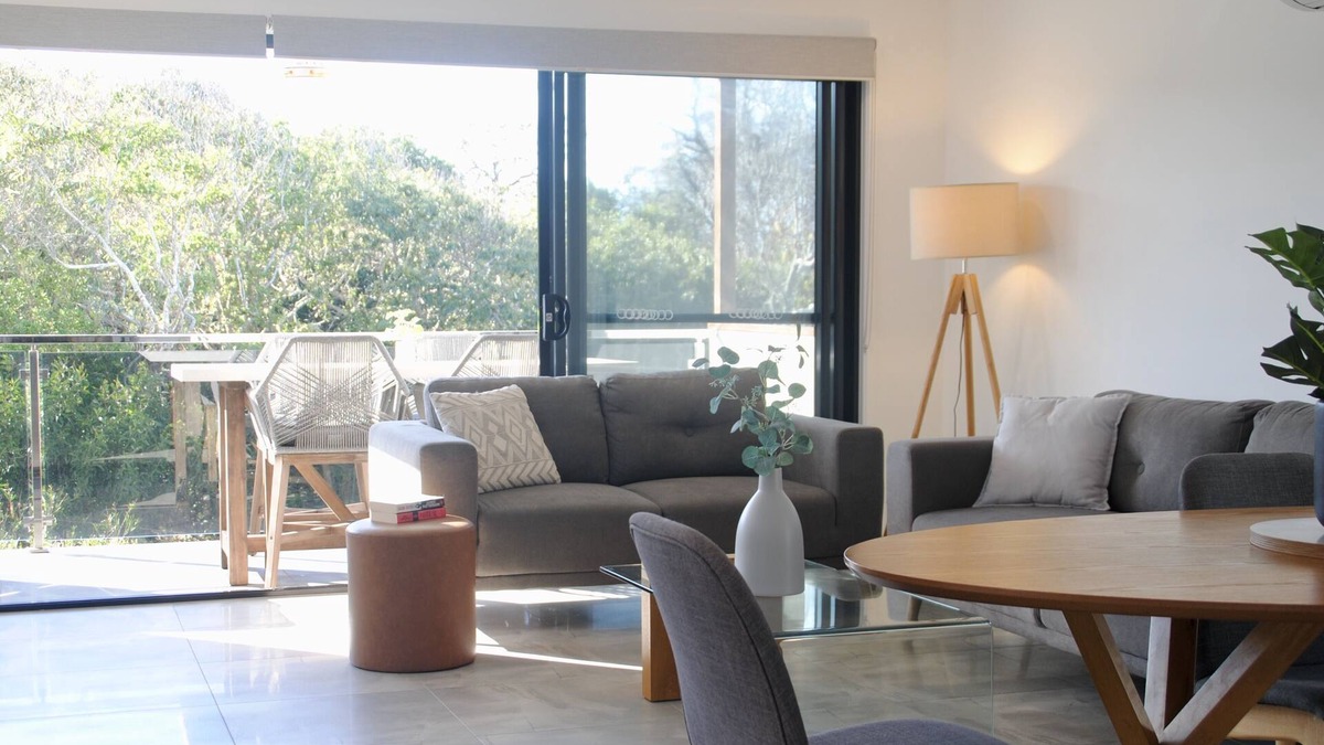 Marcoola House | Modern Beach House, Pet Friendly - Sunshine Coast