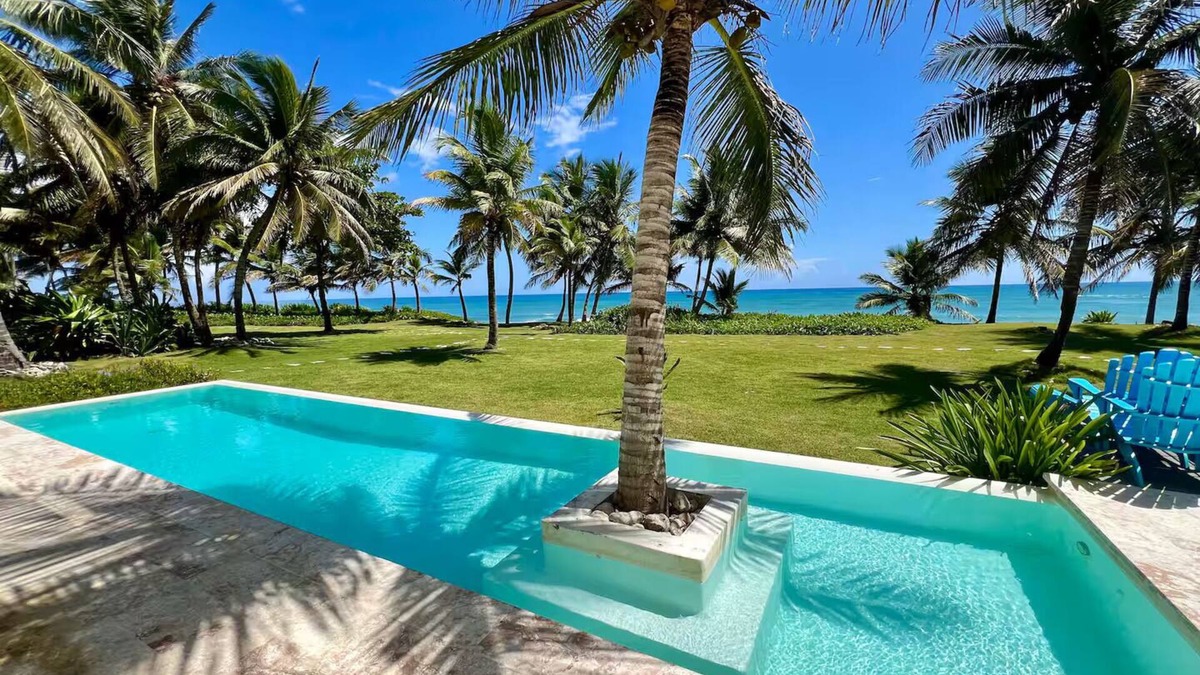 Cabarete Villa | Modern Beachfront Villa with 5 bedrooms - Kite Beach Cabarete