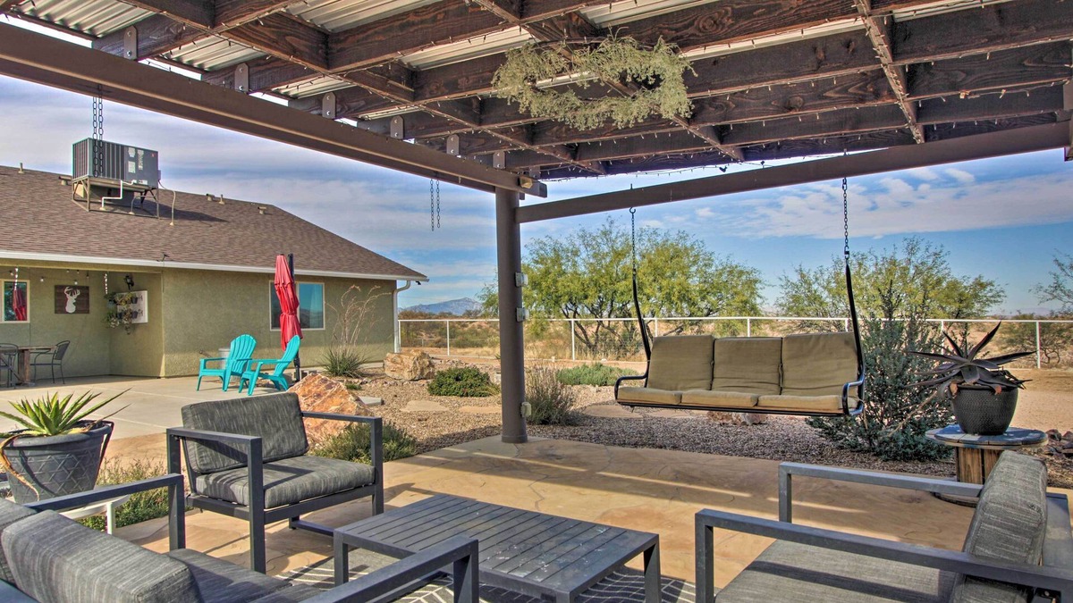 Pomerene House | Modern Benson Home w/ Views ~ 40 Mi to Tucson