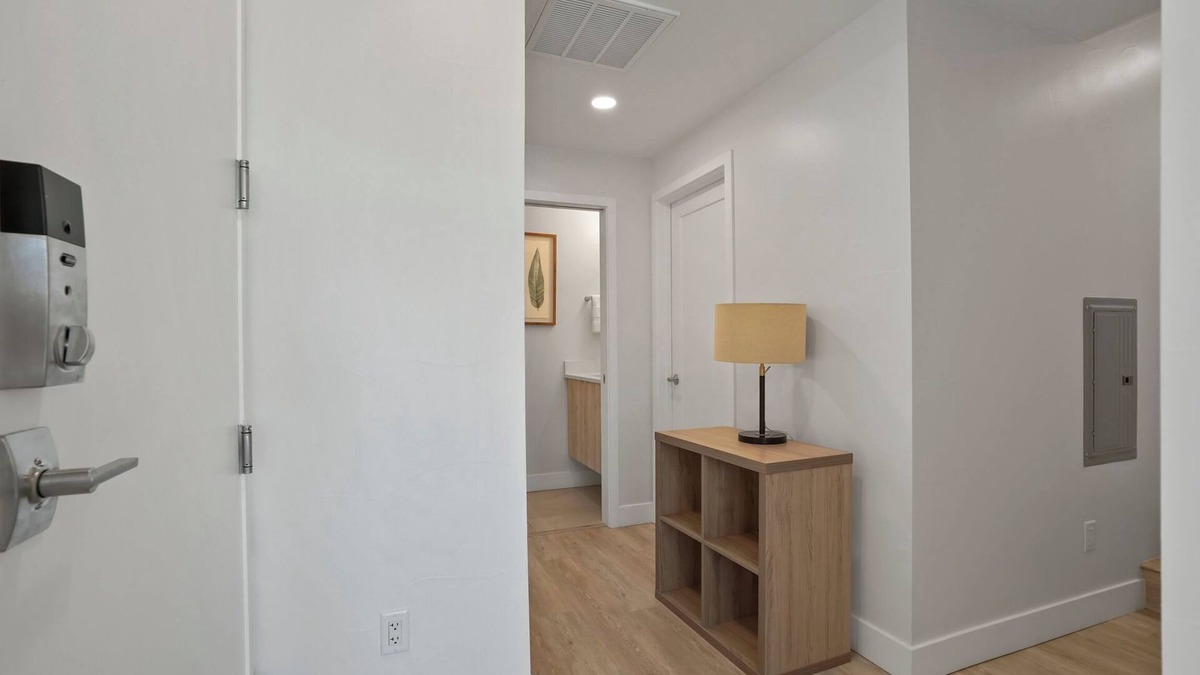 Noble Park Condo | Modern Boulder Condo with Flatiron Views