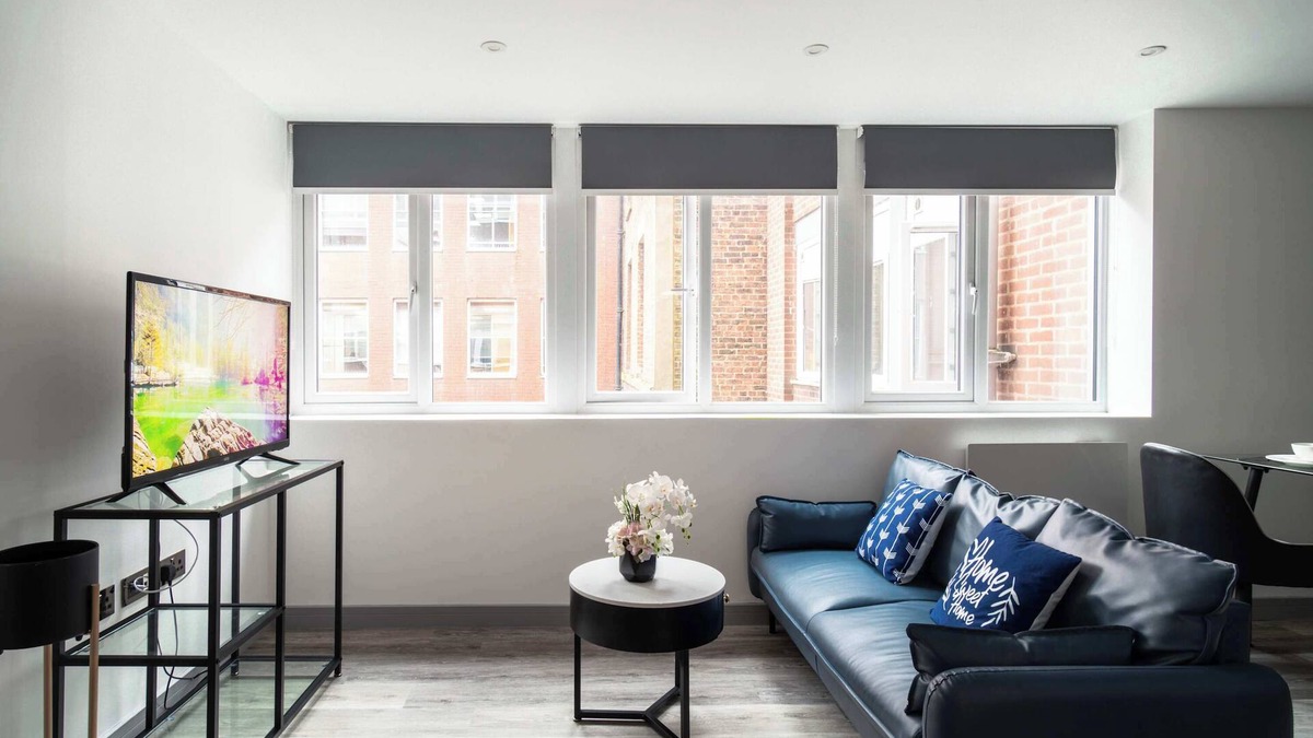Preston Apartment | Modern & Bright 1 Bed Apartment in Preston Centre