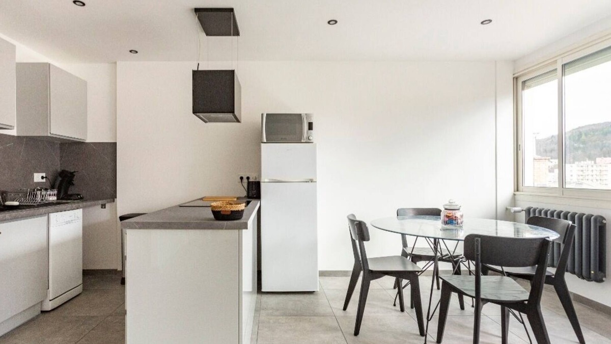 Gap Apartment | Modern, bright and sunny apartment