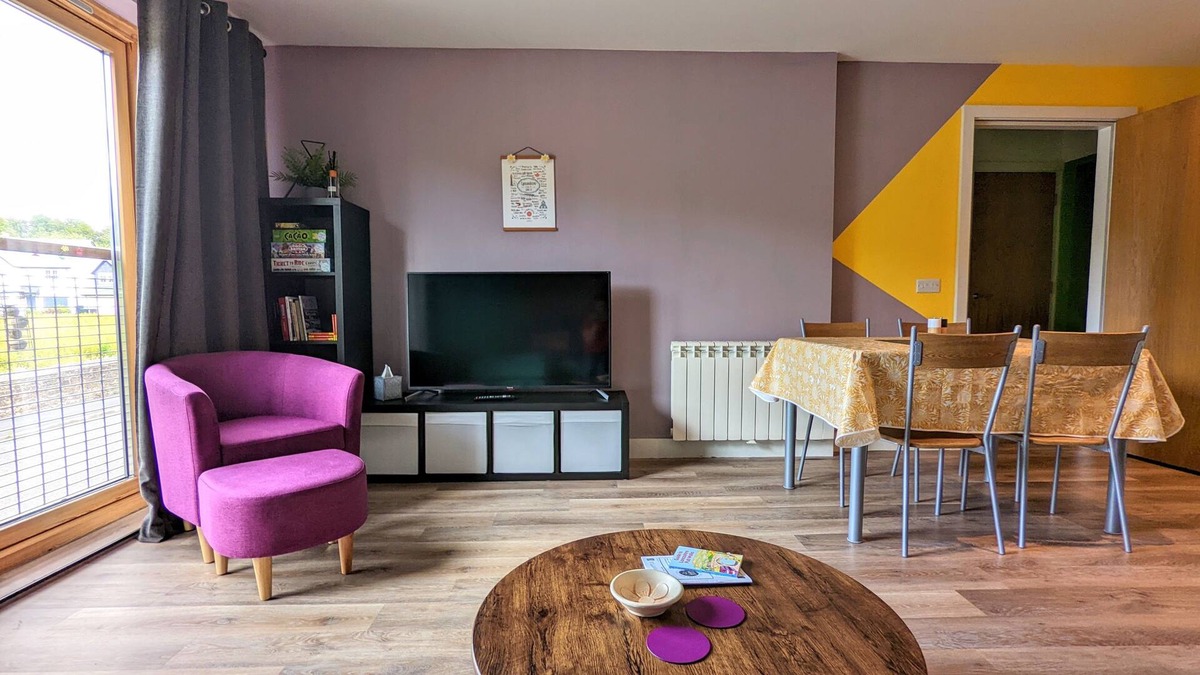 Slyne Apartment | Modern, Bright & Spacious - First Floor Apartment