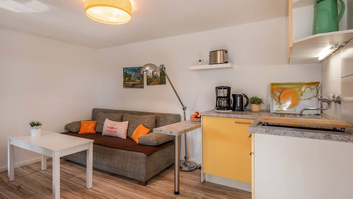 Luetow Apartment | Modern bungalow in Lütow on the Achterwasser with terrace and jetty access