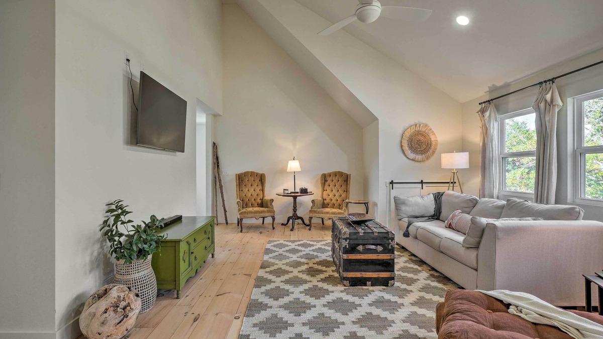 Eagle Rock Cottage | Modern Cottage Escape On Table Rock Lake!