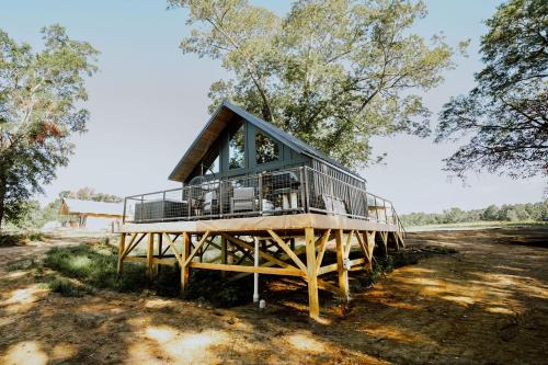 Coosa House | Modern Cabin on Weiss Lake, Cedar Bluff, Alabama
