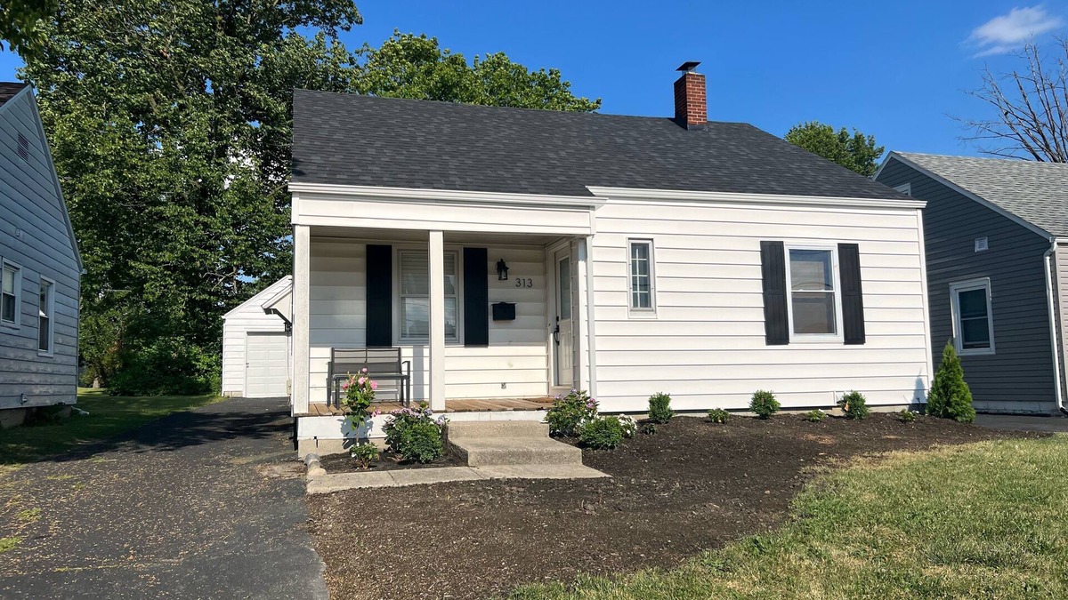 Lima House | Modern Cape Cod at Lima Memorial