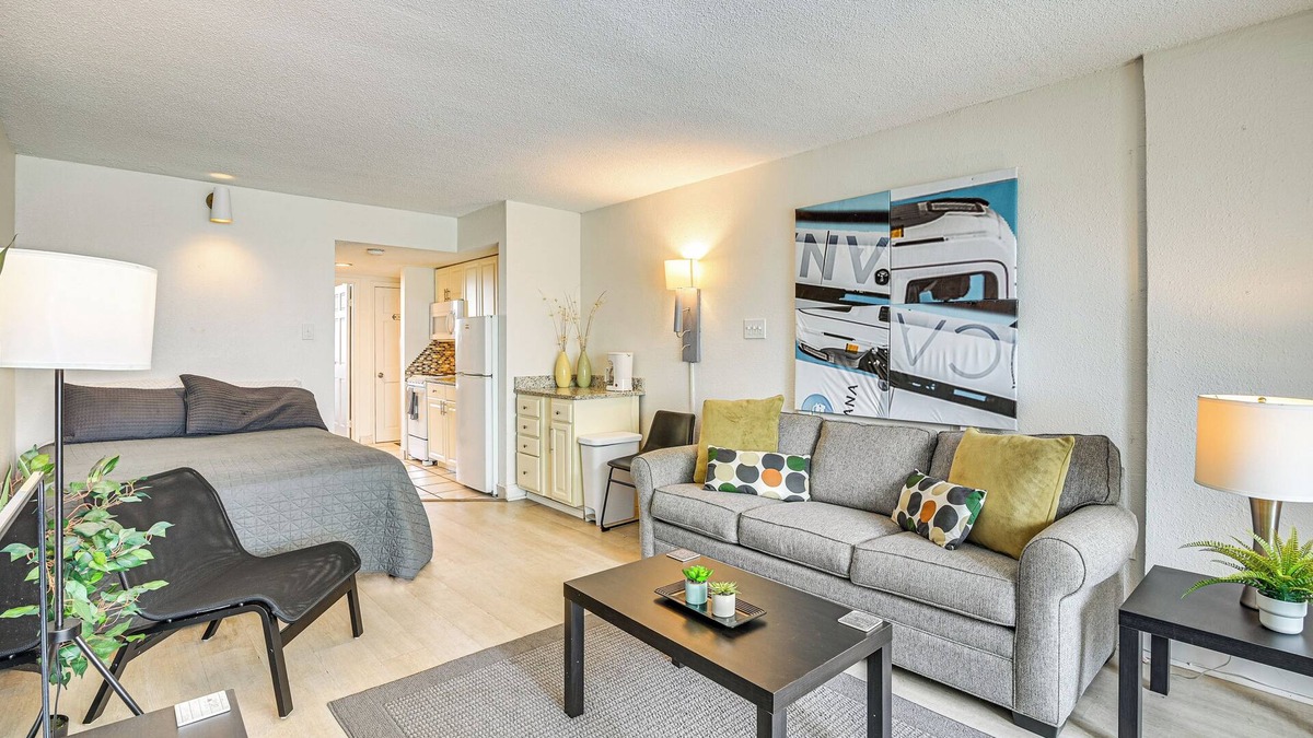 Myrtle Beach Condo | Modern Caravelle Resort Condo: Near Golf Courses!