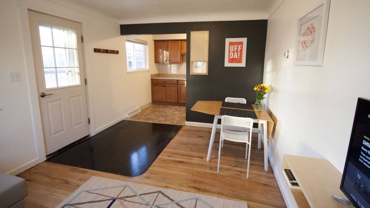 Central - Terry Cottage | Modern Central Cottage