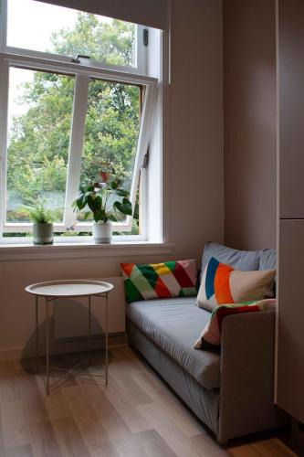 Toyen Apartment | Modern Central Cozy 2Br - Toyen