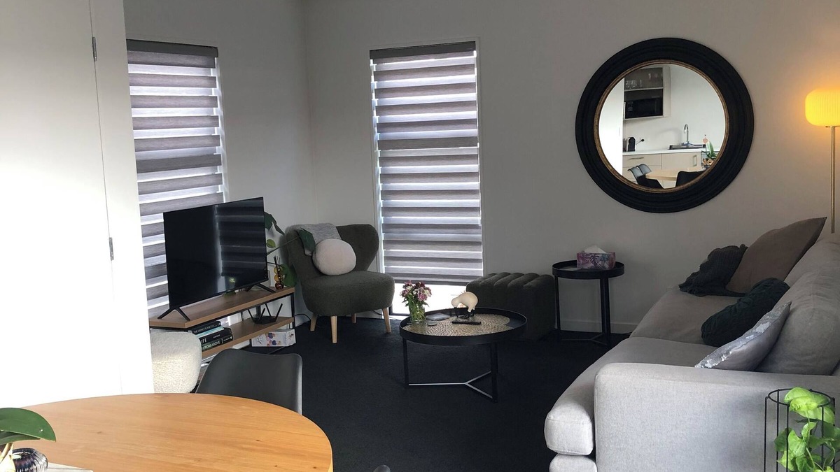 Sydenham House | Modern, central, vibrant 3-bedroom townhome with AC and WiFi in Christchurch