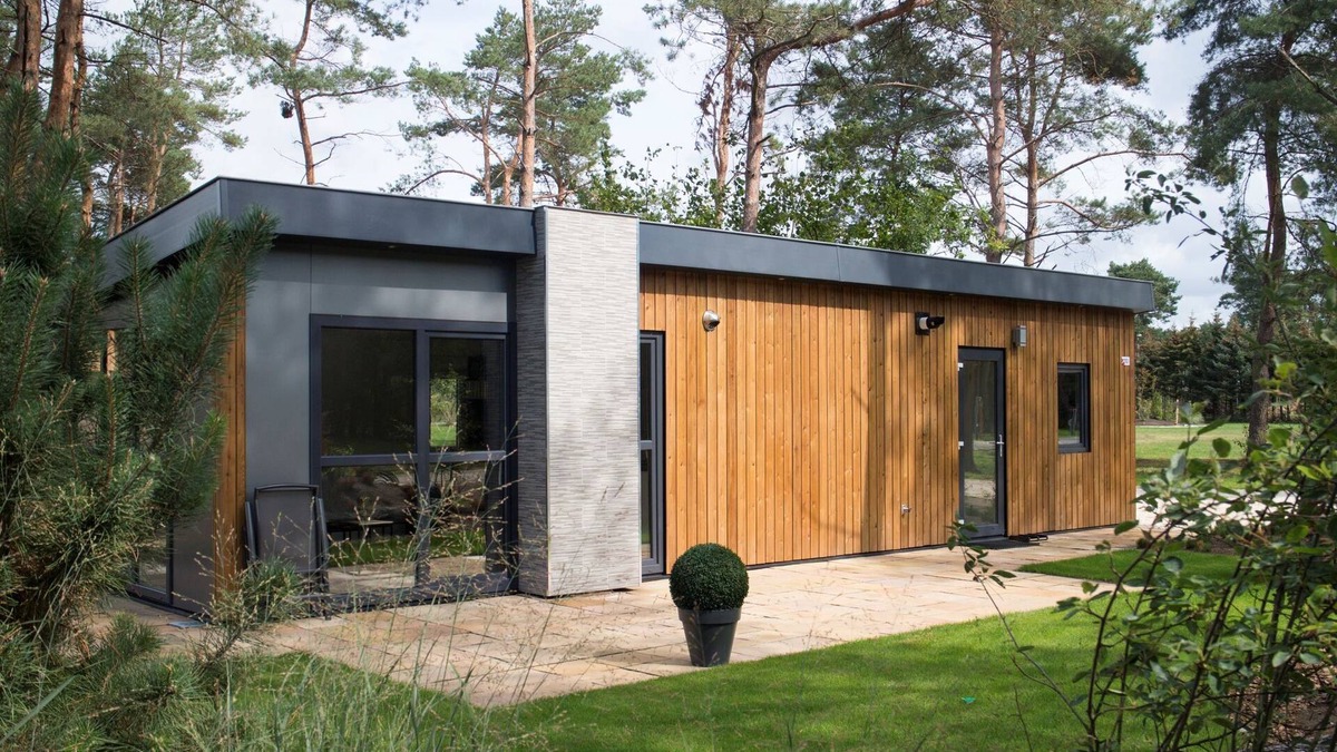 Otterlo Ski Chalet | Modern chalet near De Veluwe National Park