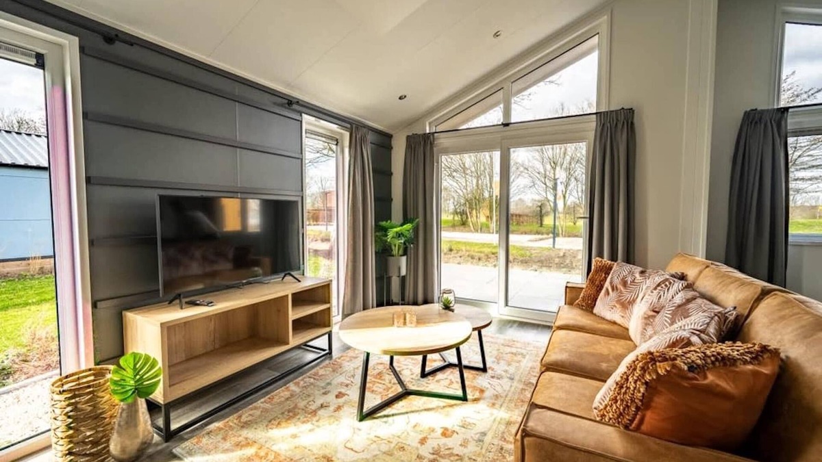 Noordoostelijk van Schaarsbergen Ski Chalet | Modern Chalet Near Hoge Veluwe