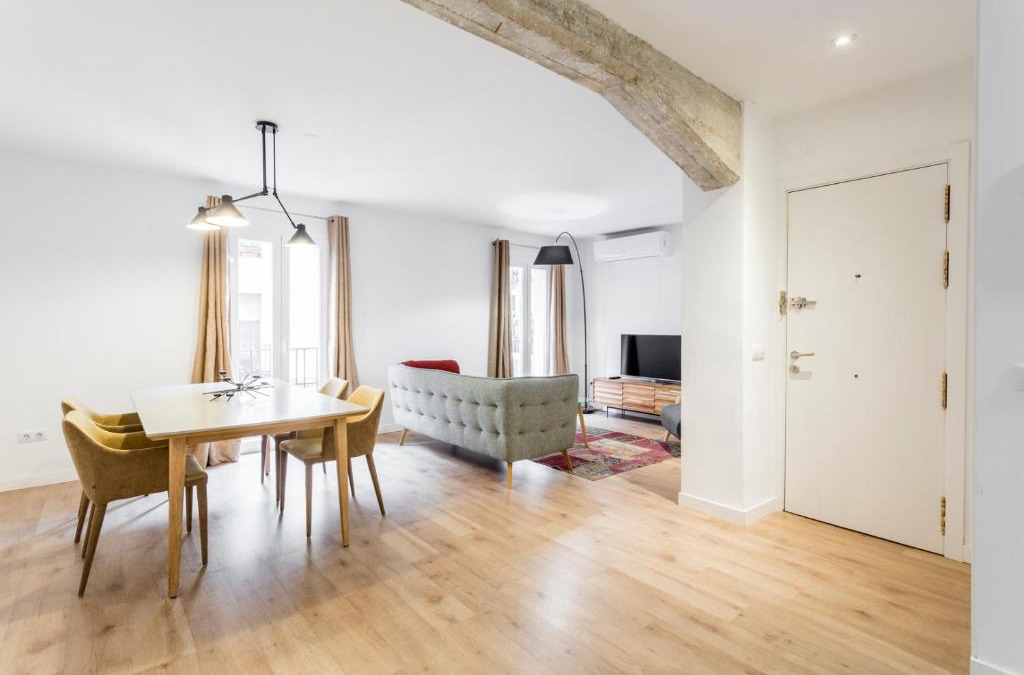 Chueca Apartment | Modern & Chic 2BR/2BA apartment in trendy Chueca