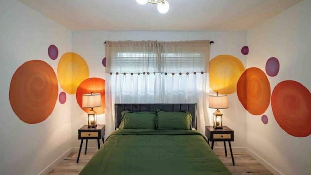 Westbury House | Modern Chic Living 4BRs Home - Prime Location