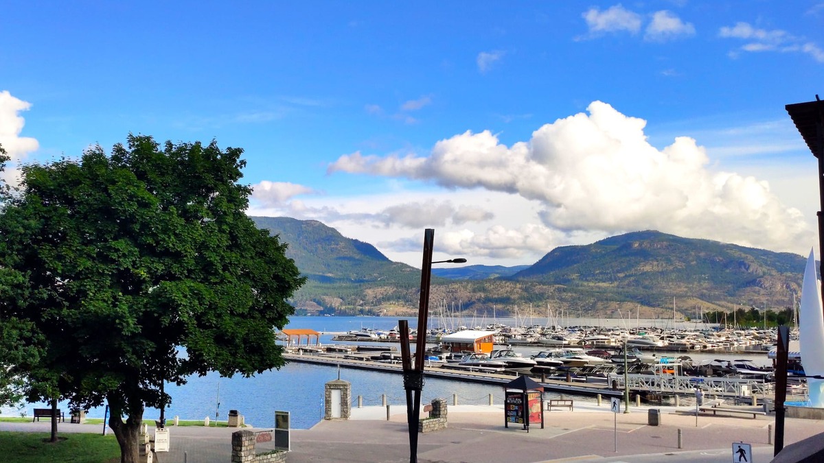 Kelowna Central Business District Apartment | Modern Chic Waterfront Retreat in the Heart of Downtown Kelowna