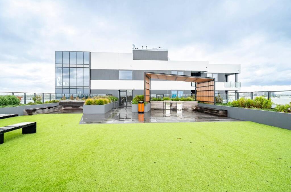 Clayton South Apartment | Modern Clayton apartment close to uni and hosptial