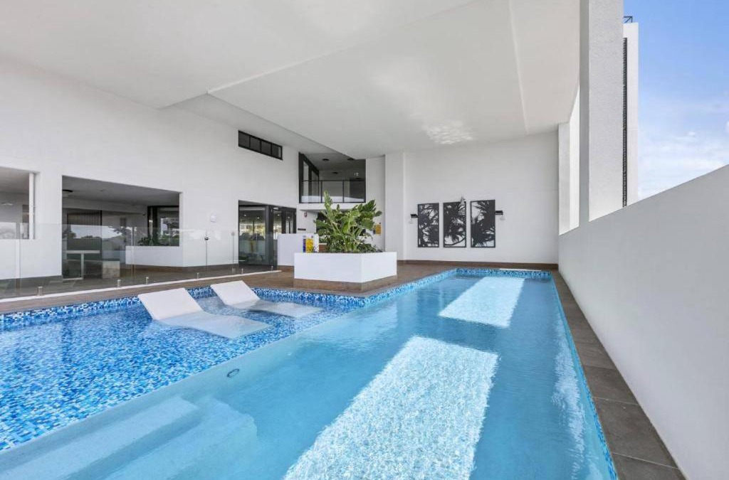 Buddina Apartment | Modern Coastal Apartment - Walk to beach and shops