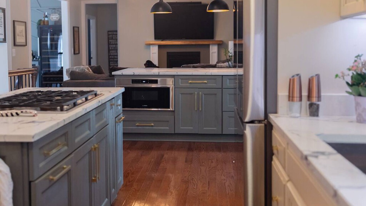 Manassas House | Modern Colonial Charm in Historic Old Town