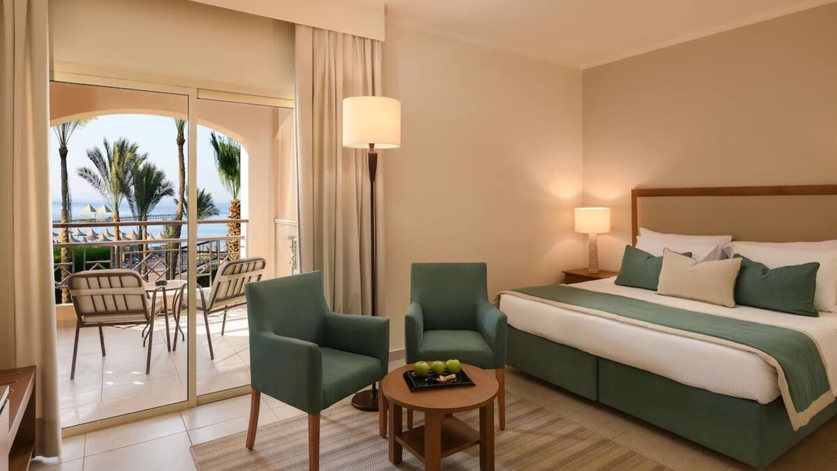 Sharm El Sheikh Resort | Modern Comfort Meets Aquapark Adventure in Luxurious Sharm Getaway